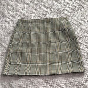 Moodie Plaid Pencil Skirt in Gray and Cream